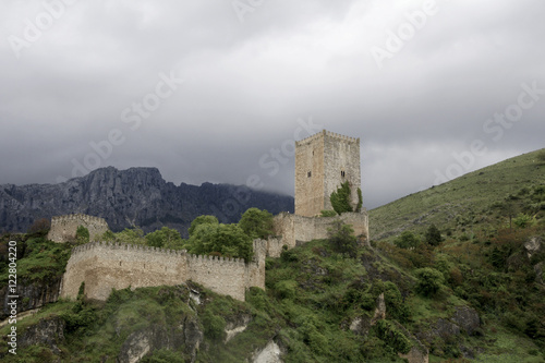 Castillo de la Yedra o de las cuatro esquinas en el municipio de Cazorla, Jaén