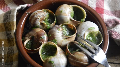 Escargot de Bourgogne Bourguignonne Helix pomatia Эскарго Eskarqo แอ็สการ์โก 法國蝸牛 エスカルゴ Ślimaki lądowe w kuchni אסקרגו 에스카르고 Schnecke Lebensmittel اسکارگو Caragol Lumache 