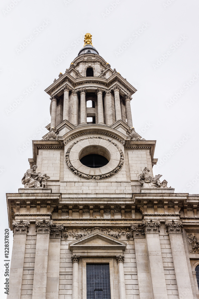 St. Paul Cathedral in London (1711). UK.
