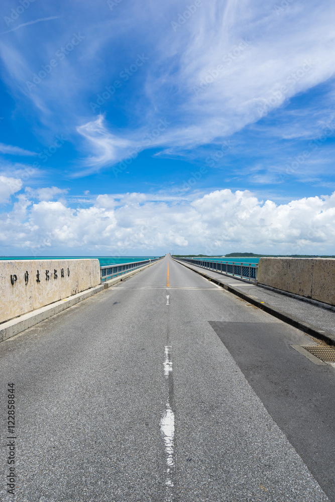 Ikema Bridge of Miyako Island (宮古島 池間大橋) in Okinawa, Japan Ikema Bridge of Miyako Island (宮古島 池間大橋) in Okinawa, Japan