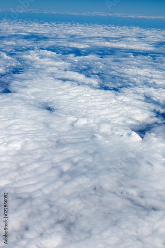Wolken von oben aus dem Flugzeug