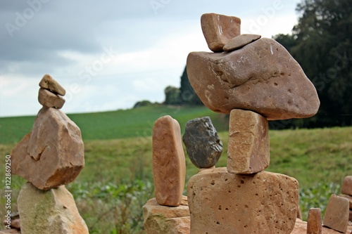 Φωτογραφία Steinbalance am Fuldaufer bei Guntershausen