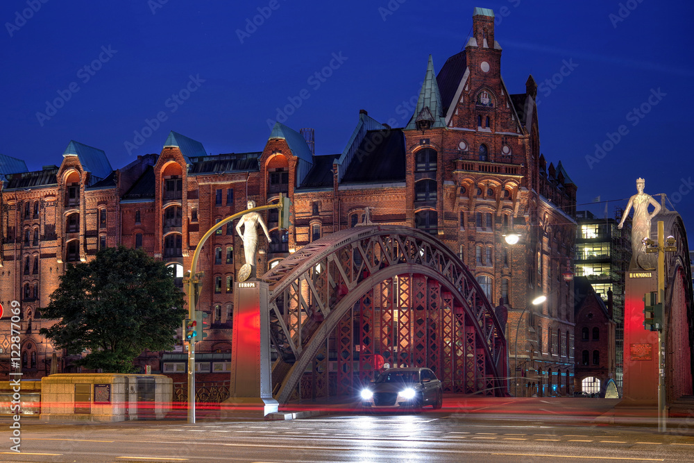 Brocksbrücke Hamburg nachts