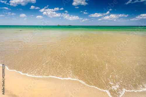 Bild auf Leinwand Beautiful untouched beach at Nilaveli, Trincomalee Sri Lanka