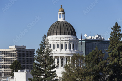 California State Capitol Bu...