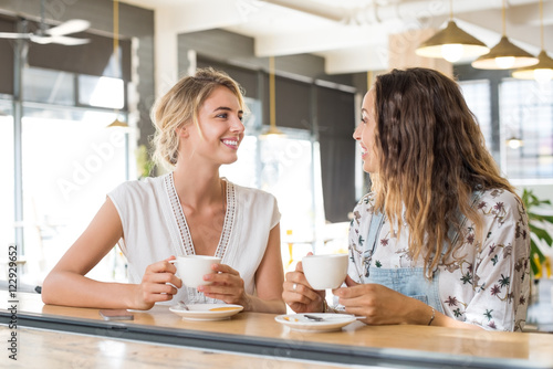 Fotografie, Obraz Women talking over coffee