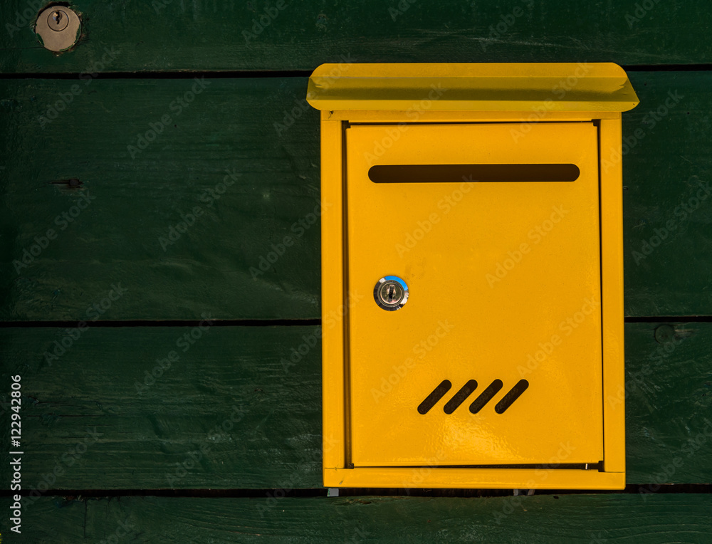 Gelber Briefkasten Gelber Briefkasten