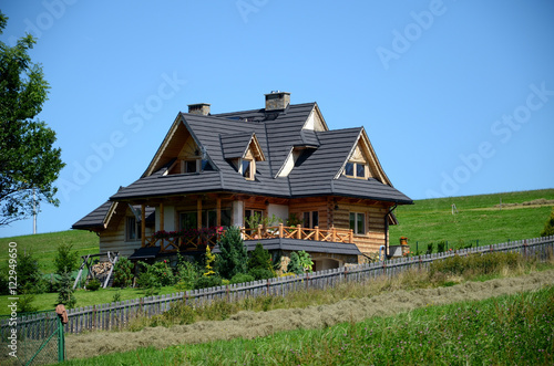 Obraz na płótnie Wooden house in the mountains (The Tatras in Poland) w salonie