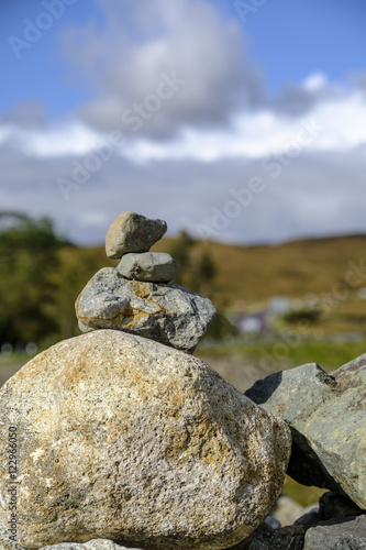 Skye stone cairn © rosn123