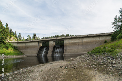Vorsperre, Okertalsperre, niedriger Wasserstand; Naturpark Harz, Sommer
