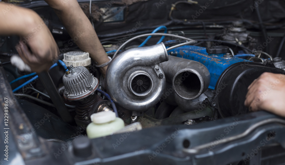Foto Turbo charger on car engine