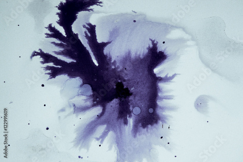Φωτογραφία dark spreads ink stains