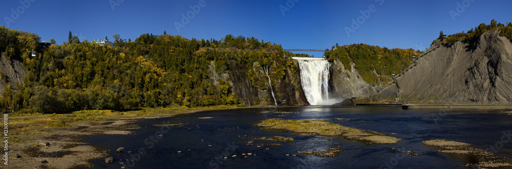 Fototapeta premium Wodospad Montmorency w Quebecu