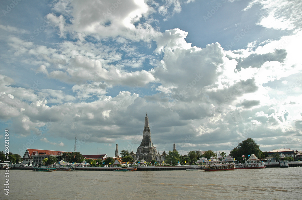 Dawn temple landscape on Bangkok River Chao Phraya