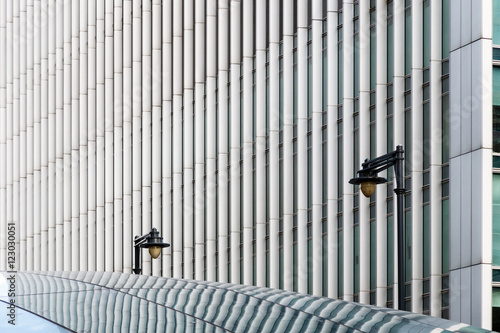 Canvas Print Architecture pattern of an office building 10 Upper Bank Street in Canary Wharf,