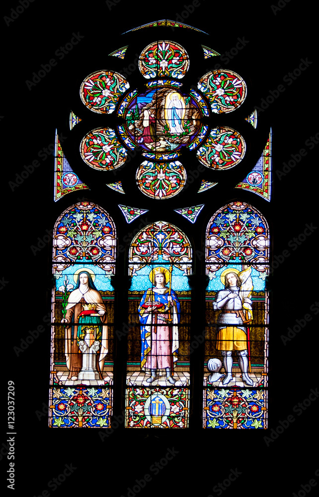 Vitrail de l'église de Talmont saint Hilaire, Vendée, Pays de Loire, France