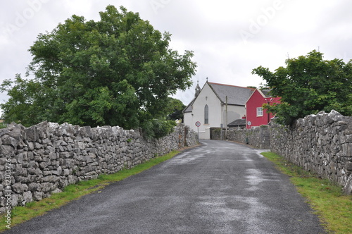 Burren in Irland, Kilfenora Hochkreuz photo