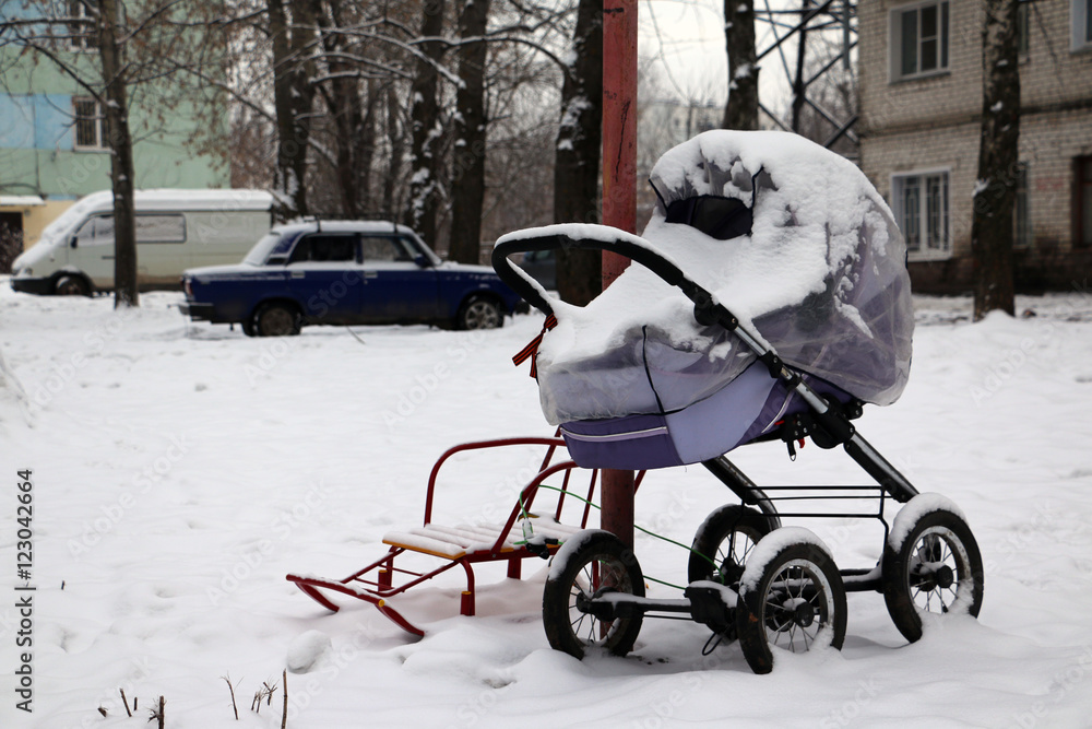 winter stroller