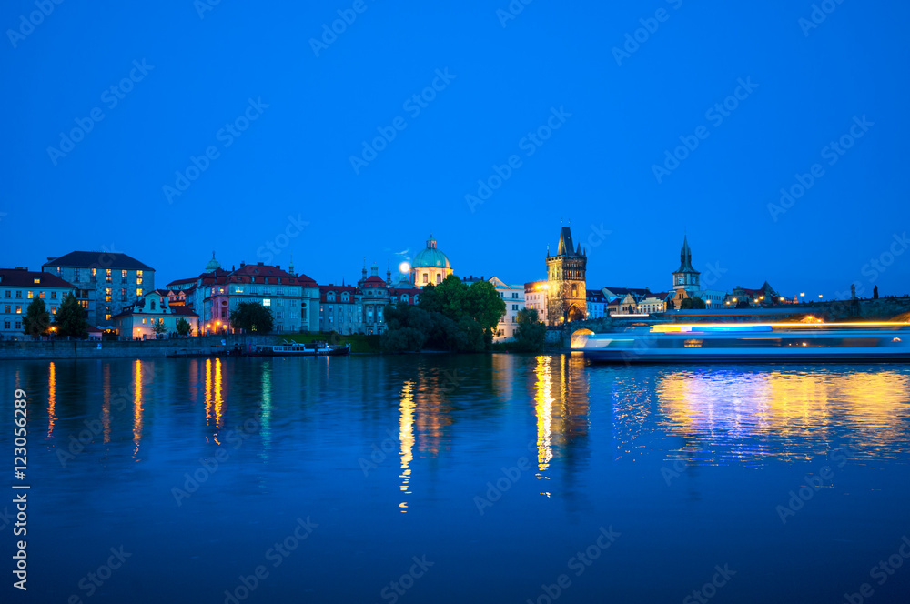 Viewing on Vltava river and Prague cityscape at night