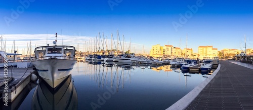 Panorama du port de plaisance du Cap d'Agde en Languedoc, france