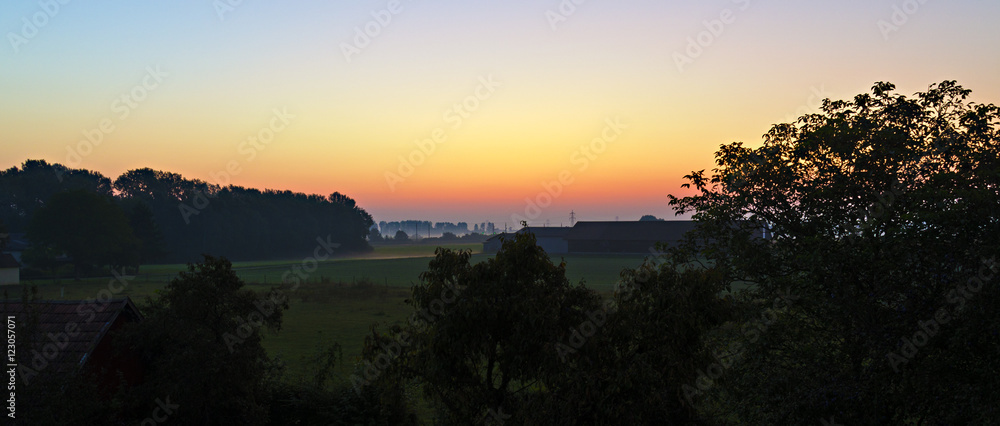 Landschaft am frühen Morgen