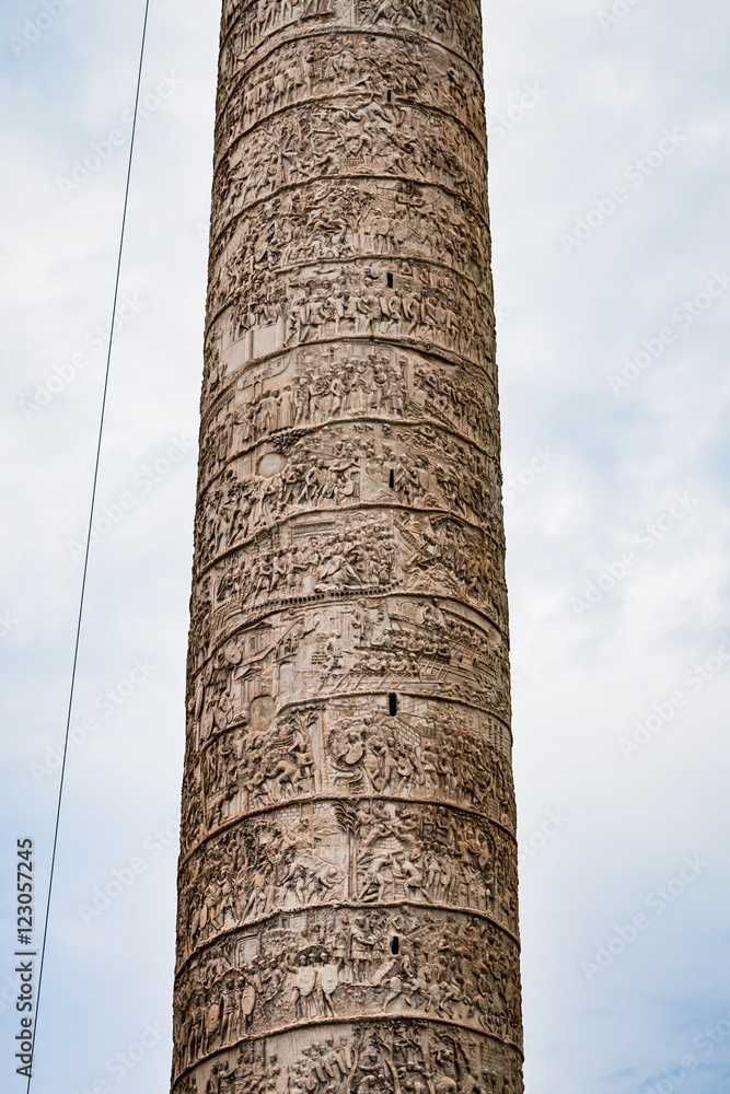 Détail de la colonne Trajane près des marchés de Trajan à Rome