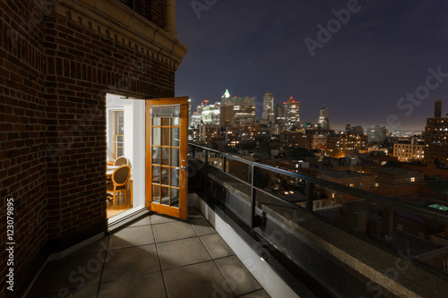 Brooklyn balcony apartment with view of downtown