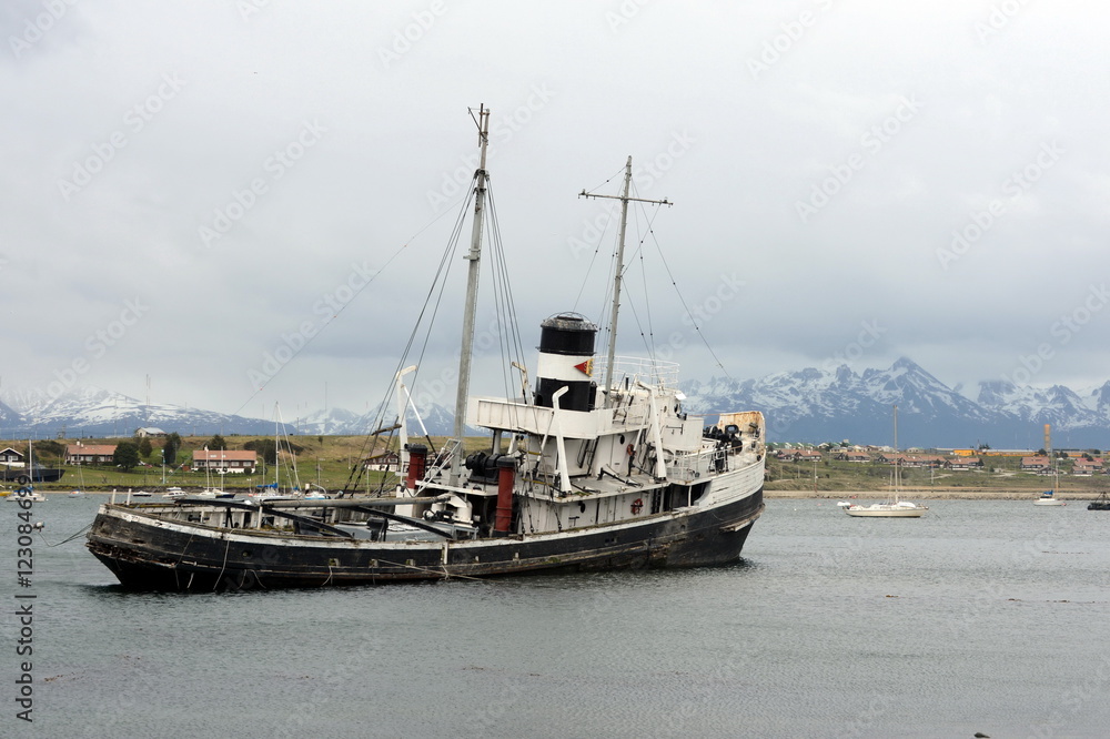 Fototapeta premium Steam tug 