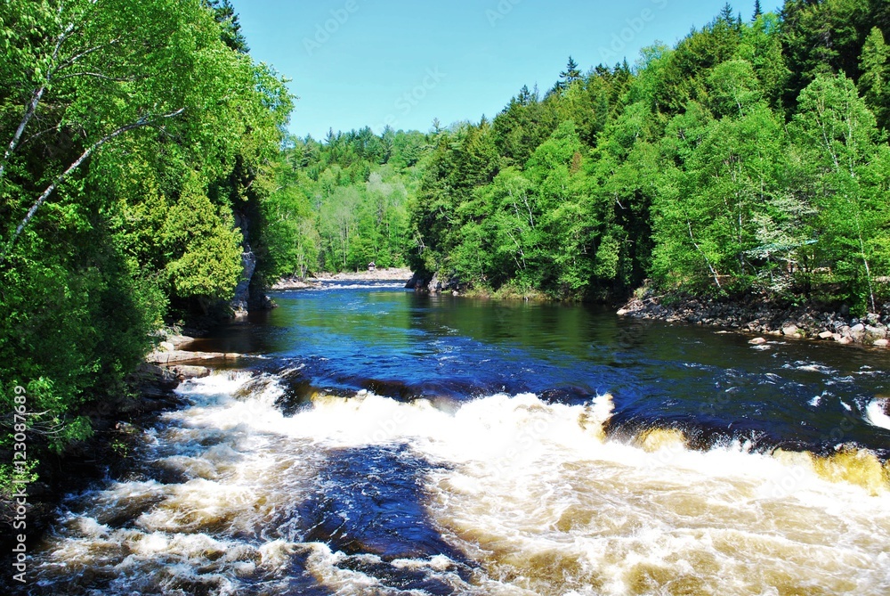 Obraz premium An impressive canyon carved into the bedrock by the powerful Falls