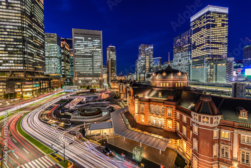 東京駅の夜景 © 琢也 五十嵐