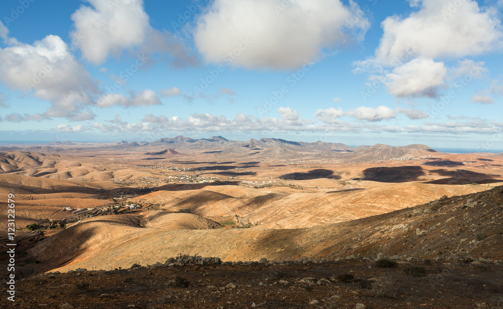 Morro Velosa Pointview - unique views over the wonderful landscape of the north-central region of the island. Fuerteventura , Canary Island, Spain Morro Velosa Pointview - unique views over the wonderful landscape of the north-central region of the island. Fuerteventura , Canary Island, Spain