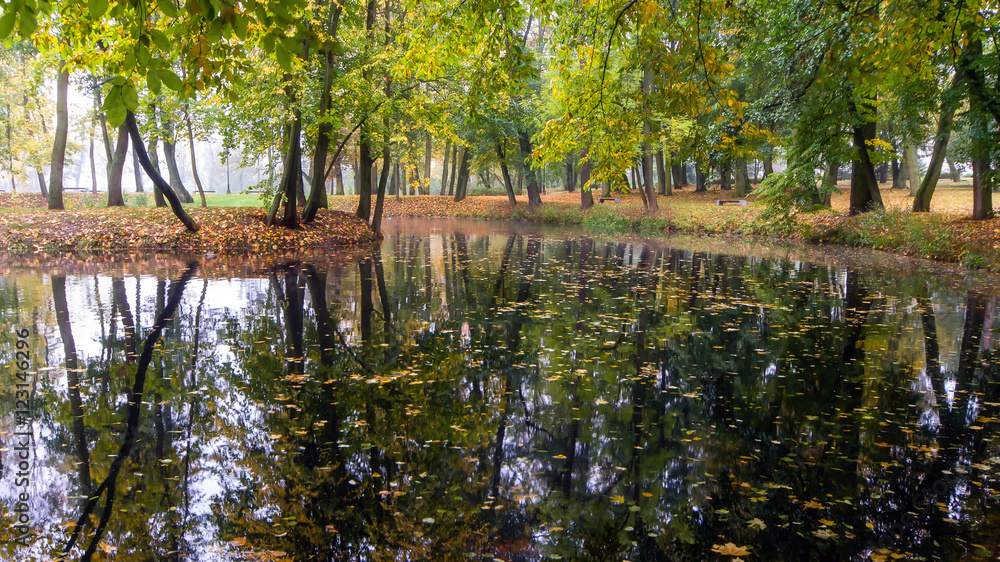 Fototapeta premium Park Lubomirskich jesienią - Białystok