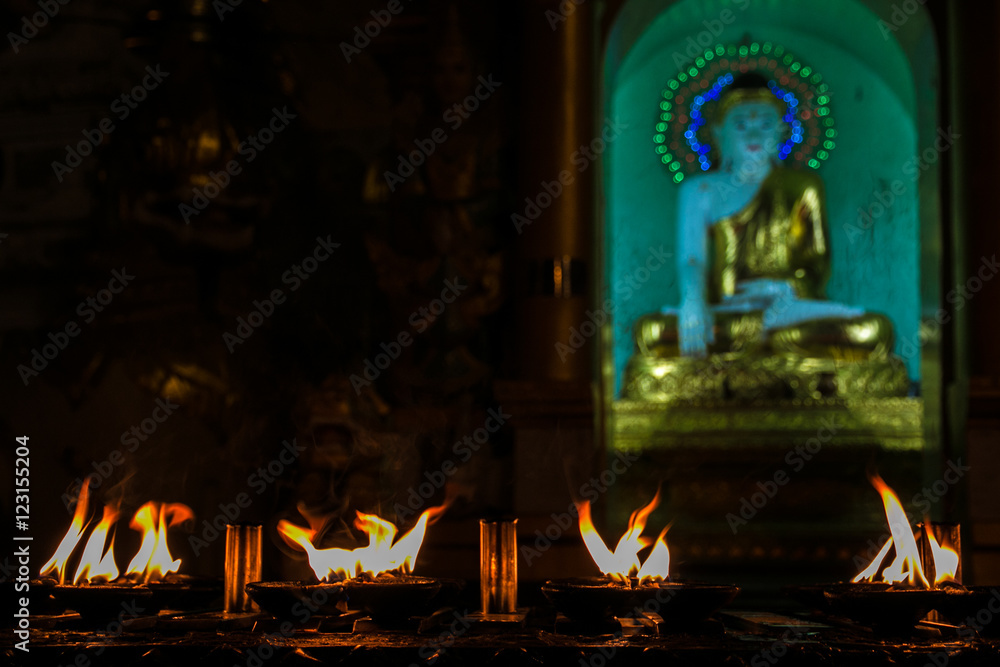 Obraz premium Shwedagon pagoda in Myanmar