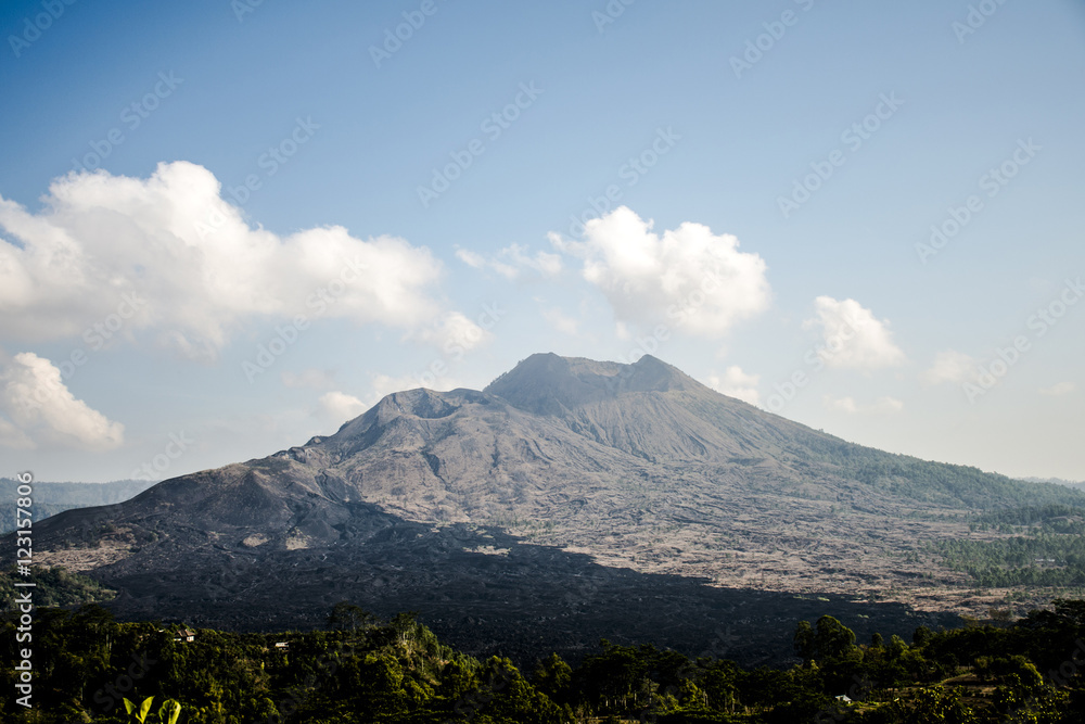 Fototapeta premium Bali wędrując aktywnym wulkanem Gunung 4