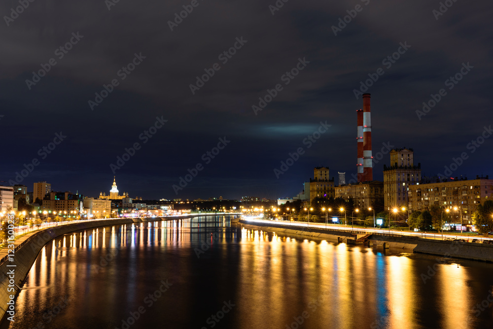 Night view from the Bogdan Hmelnitsky bridge in Moscow