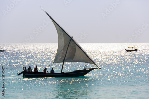Pirogue à voile à Zanzibar, la liberté