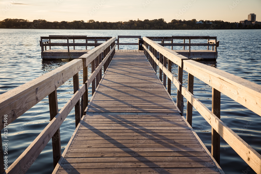Naklejka premium Porch Lake Calhoun Minneapolis