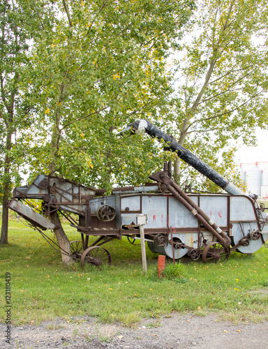 Fotografia Antique threshing machine abandoned on the Canadian prairies