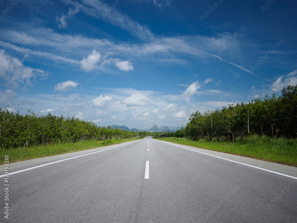 Fototapeta premium asphalt road from Malaysia to Thailand