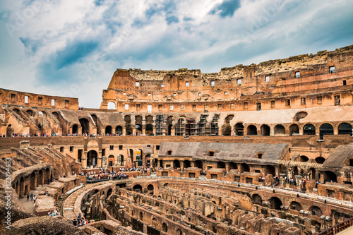 Intérieur du Colisée de Rome