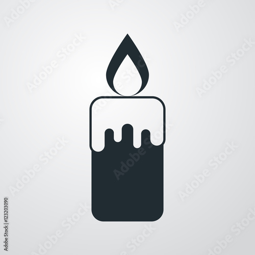 Icono plano vela encendida sobre fondo degradado