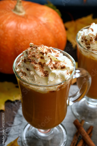 Pumpkin smoothie, latte