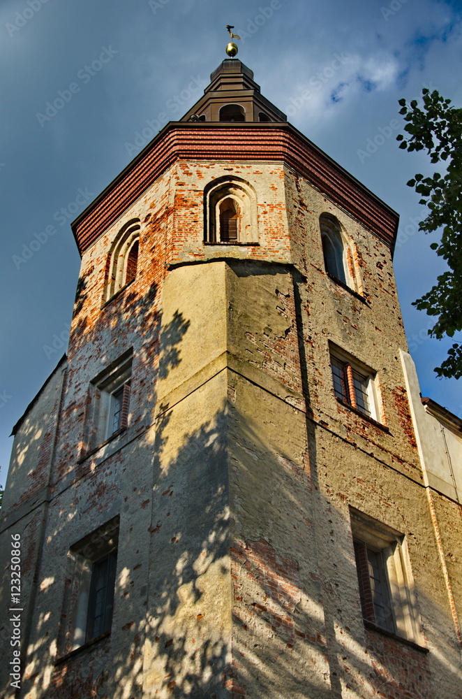 Fototapeta premium Turm der Johanniterkirche in Mirow