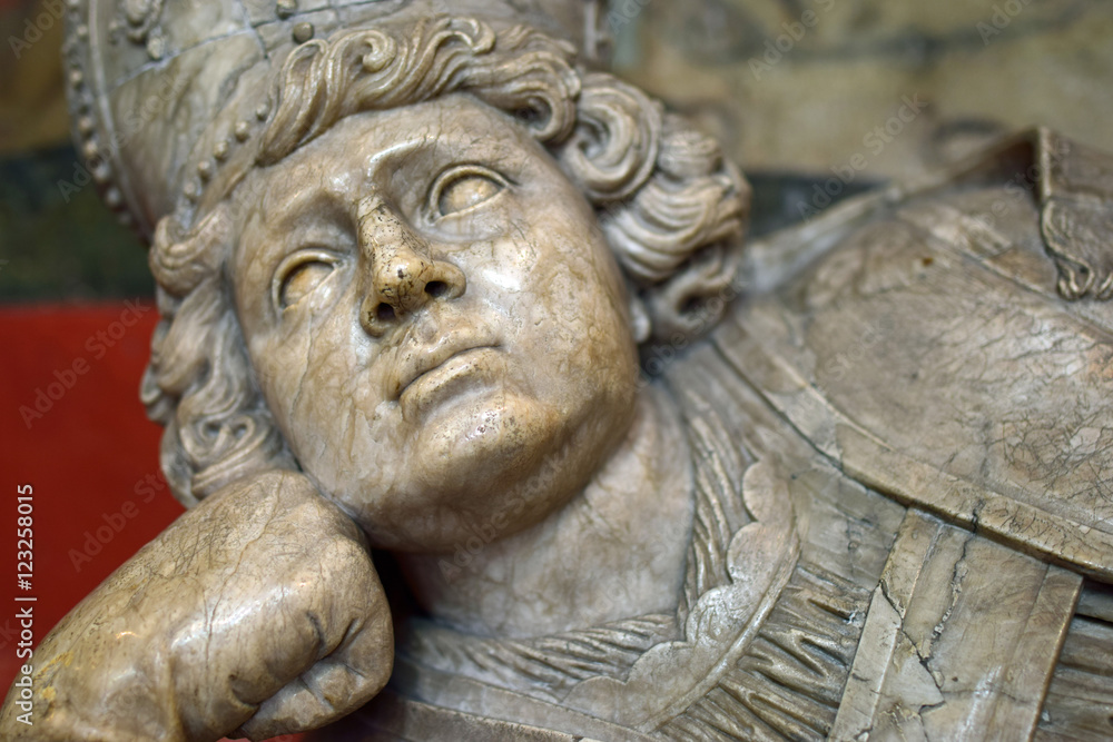 Frühbarocke Liegefigur im Kölner Dom