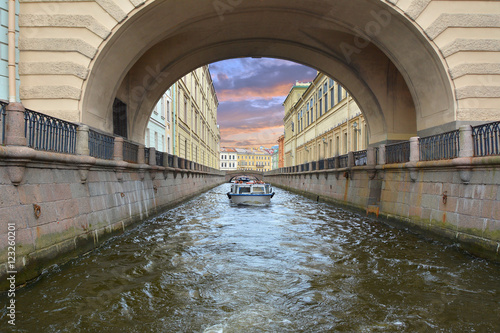 Petersburg. Walk through the channels © skostin1951
