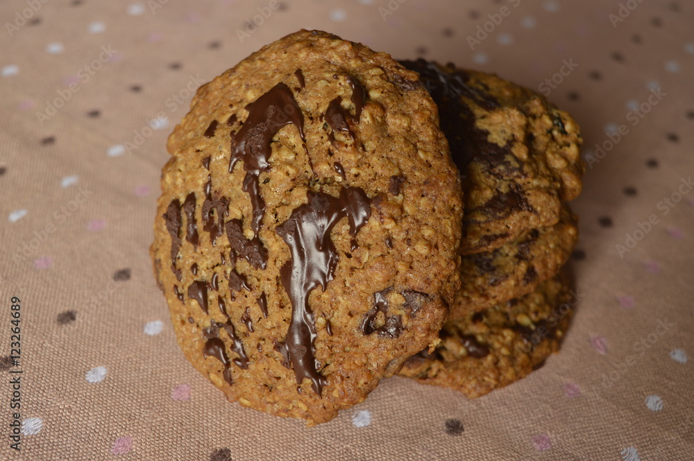 Fototapeta premium Homemade oatmeal cookies with chocolate 