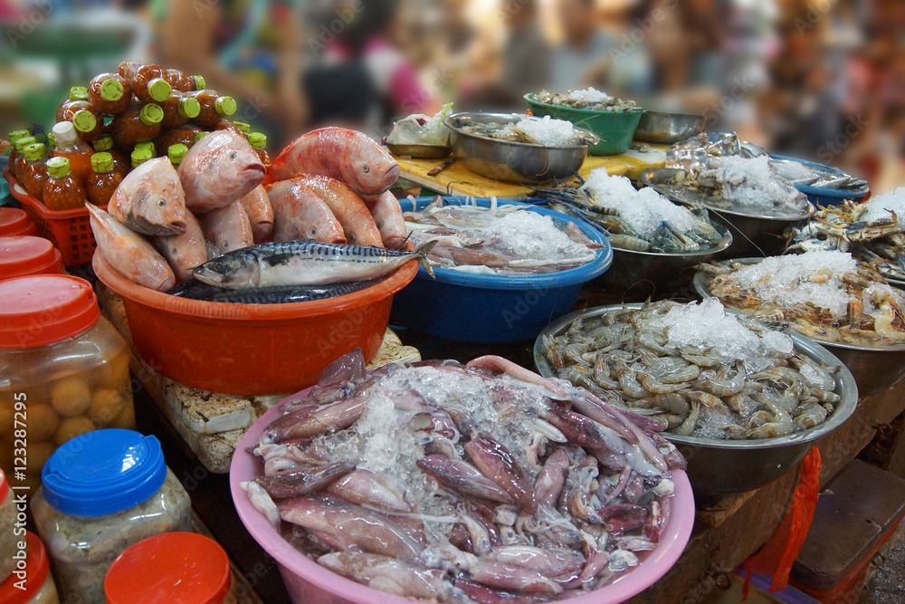 Fototapeta premium Sprzedawanie owoców morza w Siem Reap