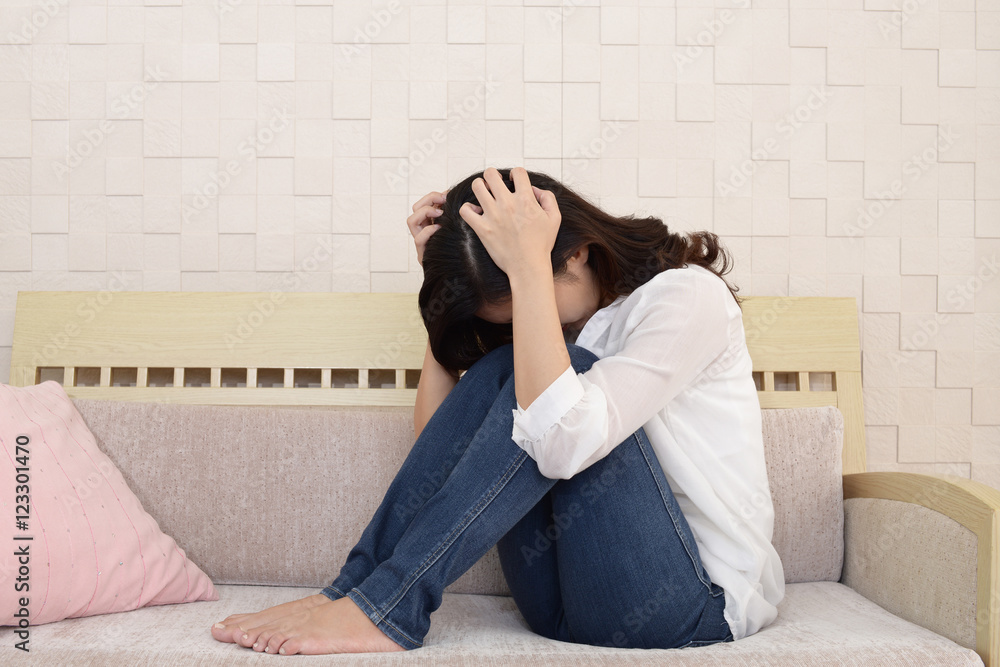 憂鬱な表情の女性 憂鬱な表情の女性
