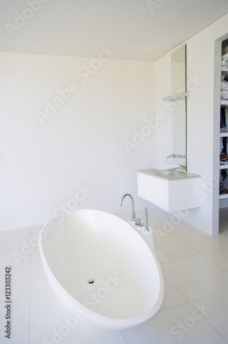 Wallpaper Mural Modern Bathroom interior. Beautiful Large Bathroom in Luxury Home Torontodigital.ca