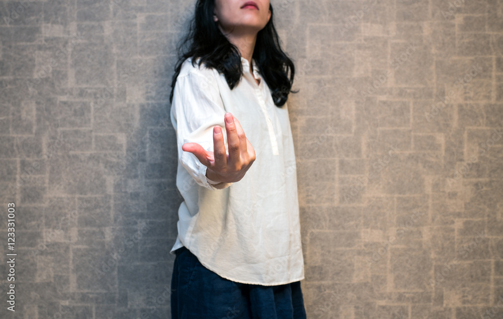 挑発する女性 写真素材 [ 7035357 ] – 「誘惑する」の8.2万点のロイヤリティフリー画像、写真素材、絵 – ITDFW